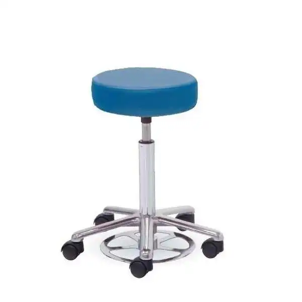 Taburete cl�nico con ruedas y base de acero cromado